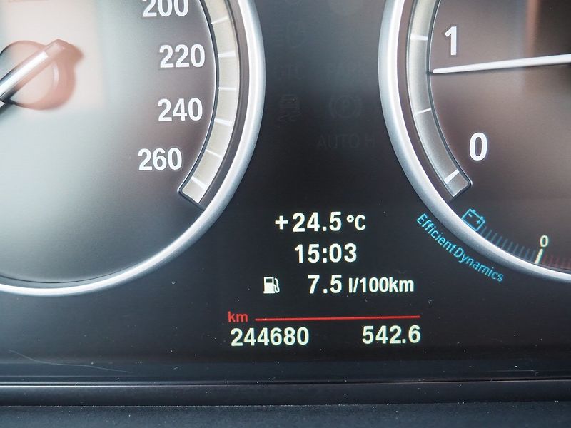BMW X3 (2013) 2.0D xDrive, AT - fotka 27 z 35