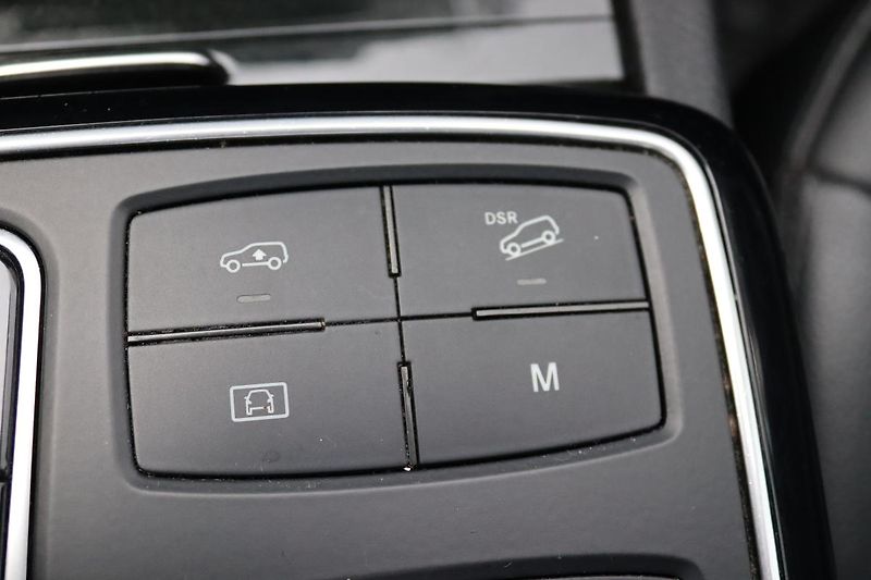 Mercedes-Benz GLS 350D 4MATIC AMG PAKET 190kW - fotka 34 z 50