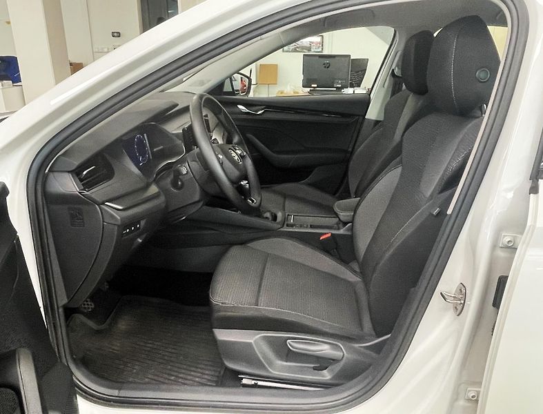 Škoda Octavia 1.0 TSI, AMBITION, ČR - fotka 8 z 26
