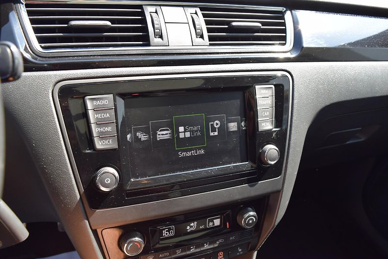 Škoda Rapid (2016) 1.2TSI 81kw STYLE XEN NAVI PAN - fotka 25 z 45
