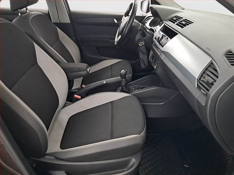 Škoda Fabia (2015) Ambition 1.2 TSI - fotka 9 z 15