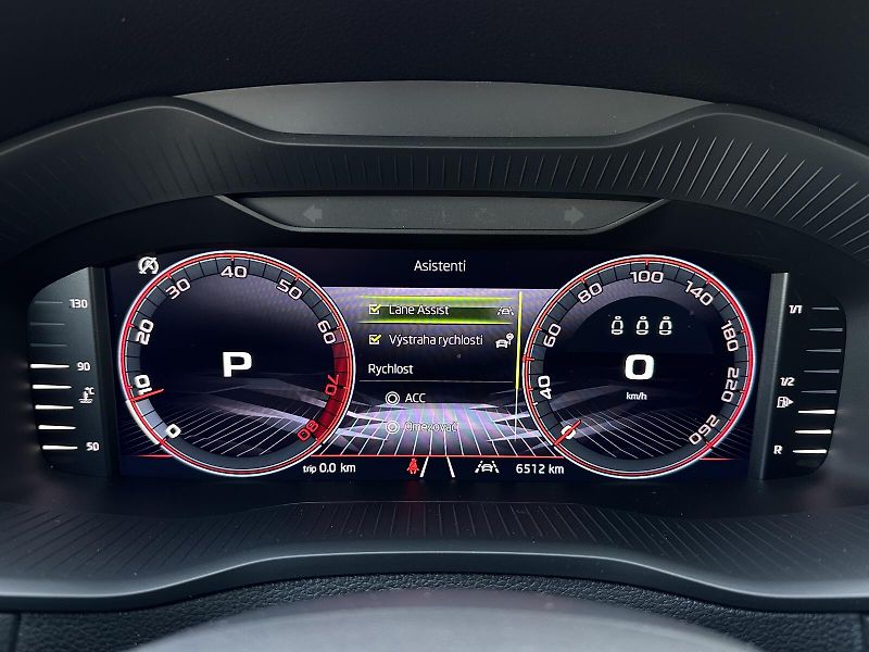 Škoda Karoq 2.0TSi 4x4 DSG 190PS Sportline - fotka 22 z 47