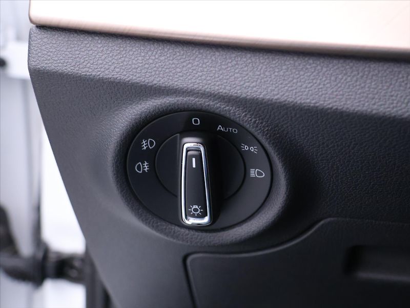 Škoda Scala 1,5 TSI 110kW Style CZ 1.Maj. - fotka 14 z 31