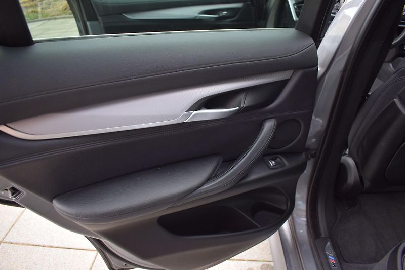 BMW X6 (2015) 40d Xdrive/Navi/větraná sed - fotka 27 z 35