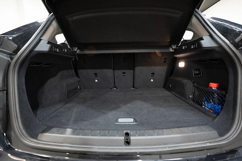 BMW Ostatní 216d Active Tourer - fotka 23 z 32