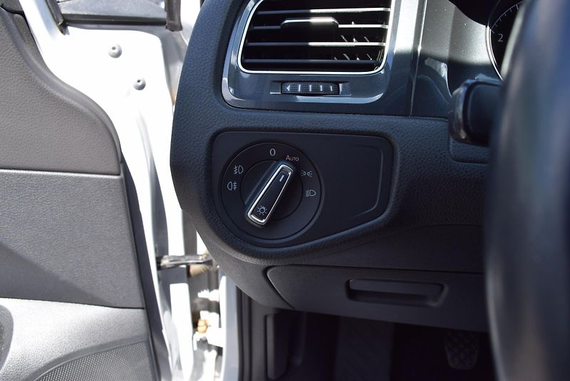 Volkswagen Golf Variant (2018) 1.4TSI 92kw CLBMT TAŽ NAVI APP - fotka 32 z 44