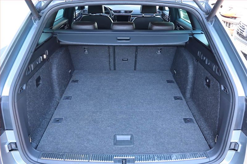 Škoda Superb (2020) Laurin&Klement 2.0 TDI - fotka 14 z 34