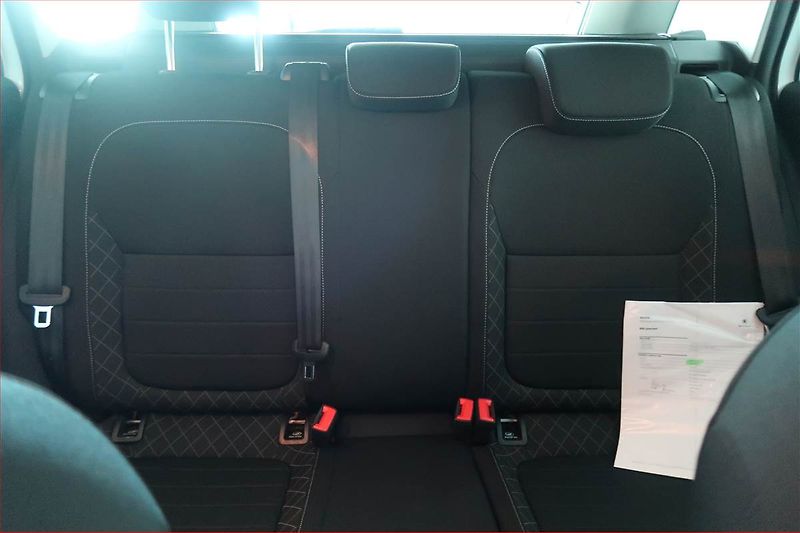 Škoda Fabia (2015) Style 1.2 TSI, Serv.kniha - fotka 10 z 18