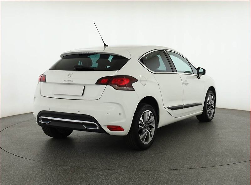 Citroën DS4 (2012) 2.0 BlueHDI, Serv.kniha, Navi - fotka 5 z 18