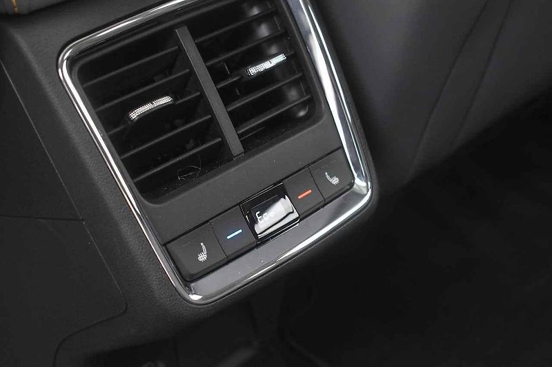 Škoda Enyaq iV při jízdě v chladném počasí
