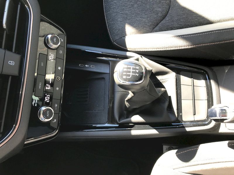 Škoda Kamiq (2025) SELEC TSI 85/1.0 M6F - fotka 28 z 28