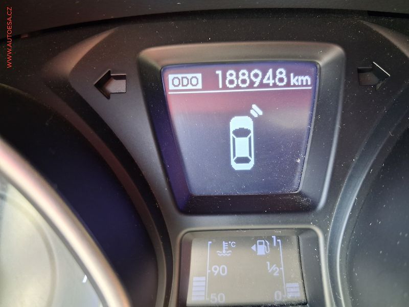 Hyundai i30 (2013) 1.4i LPG, ČR, AC, tempo - fotka 16 z 17