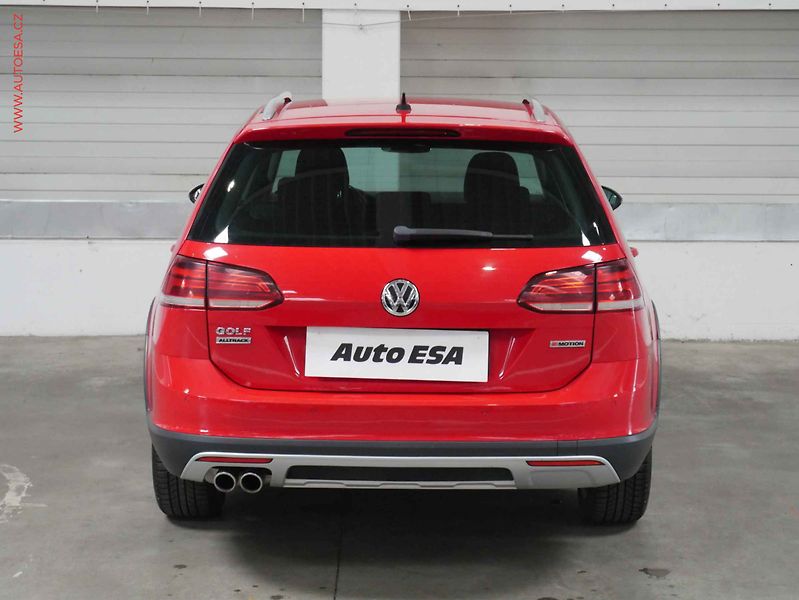 Volkswagen Golf (2017) 2.0TDi 4x4, DSG, LED, navi - fotka 5 z 21