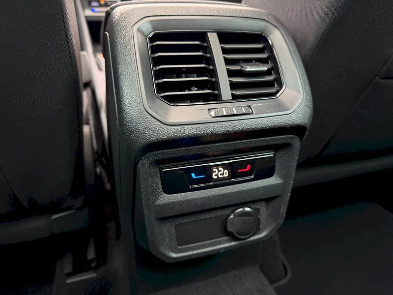 Volkswagen Tiguan (2022) 2.0 TDI 110kW Elegance - fotka 25 z 35