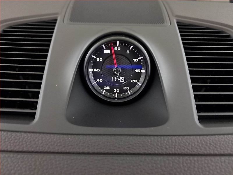Porsche Cayenne (2023) V6 - fotka 25 z 29
