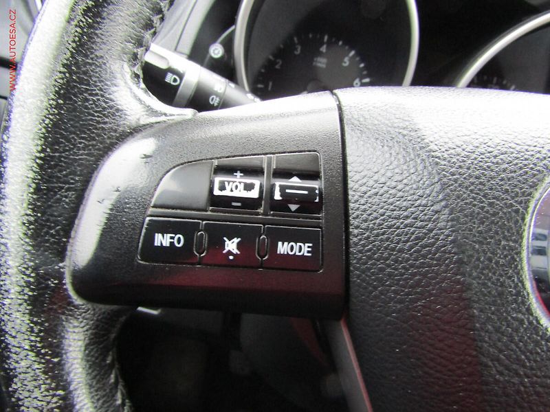 Mazda 5 (2012) 2.0i 7míst, autoAC - fotka 16 z 17