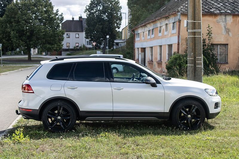 Volkswagen Touareg - fotka 4 z 40