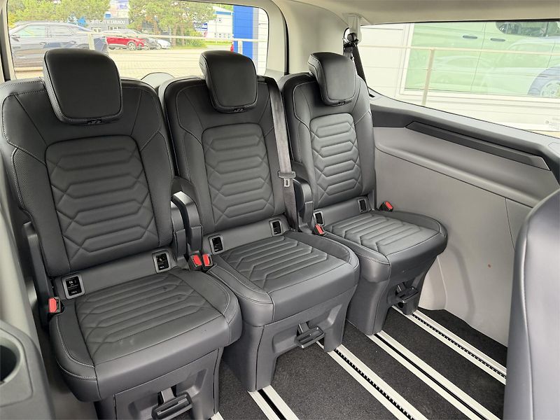 Ford Tourneo Custom (2025) Titanium X L2, Tourneo, 2.5 Du - fotka 11 z 22
