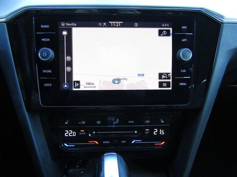 Volkswagen Passat (2022) 2.0 TDI DSG 147kW  MATRIX - fotka 36 z 41