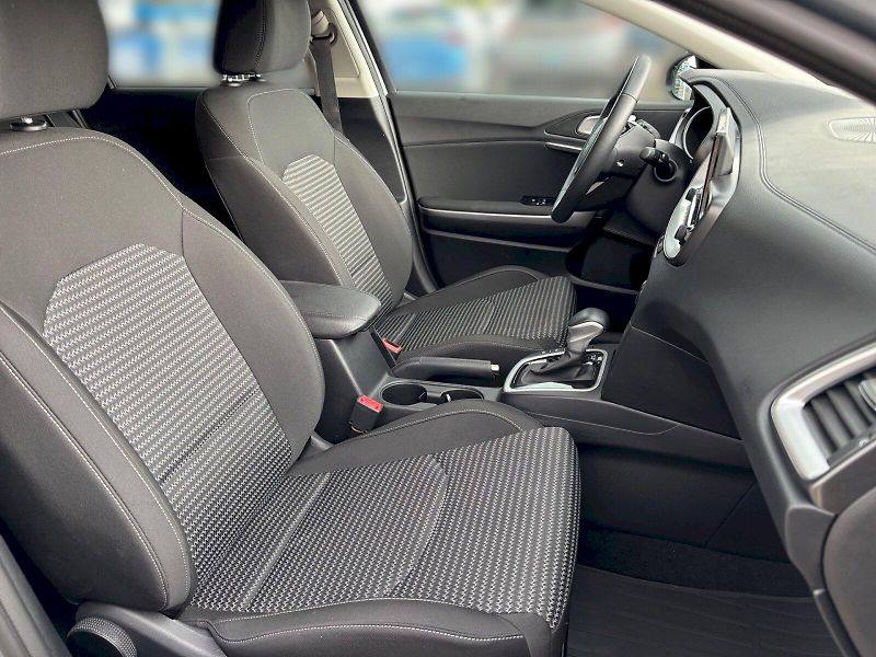 Kia Ceed (2025) 1.5 T-GDi TOP 7DCT - fotka 24 z 29
