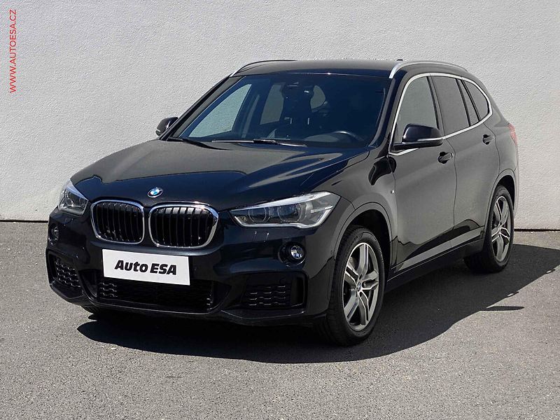 BMW X1 (2018) 2.0 D xDrive 20d, ČR, M - fotka 3 z 24
