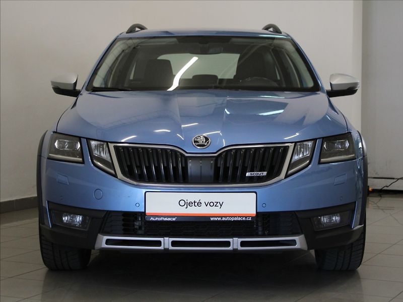 Škoda Octavia 2,0 TDi 135kW 4x4 DSG Scout - fotka 2 z 33
