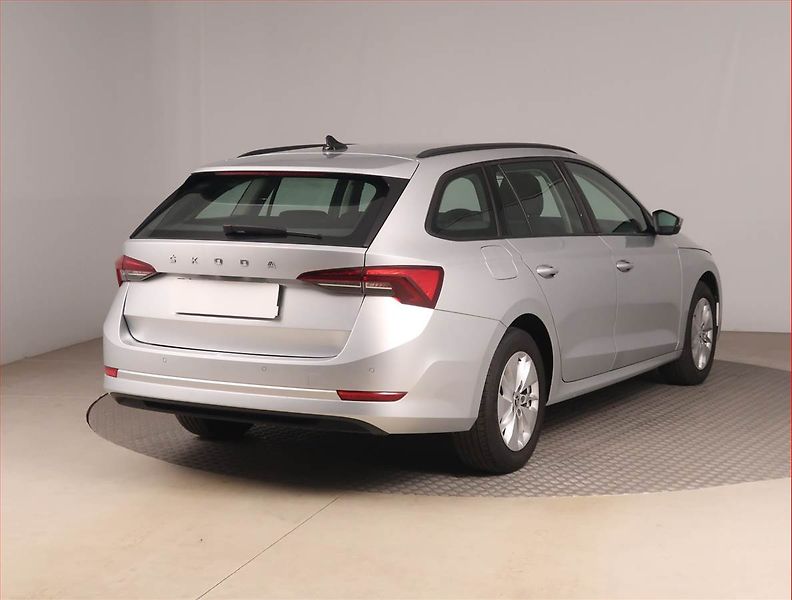 Škoda Octavia (2023) Ambition 2.0 TDI, ČR,1.maj - fotka 5 z 15
