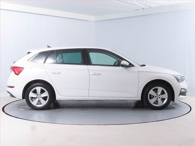 Škoda Scala (2023) 1.0 TSI, ČR,1.maj, Tempomat - fotka 6 z 16