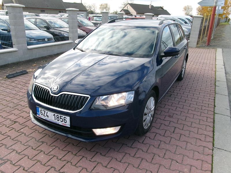 Škoda Octavia (2014) 1,6TDI AC HF BT TEMP VÝHŘEV  - fotka 1 z 31