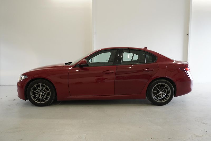 Alfa Romeo Giulia 2.0 TURBO 147kW, 66 000KM !!! - fotka 9 z 26