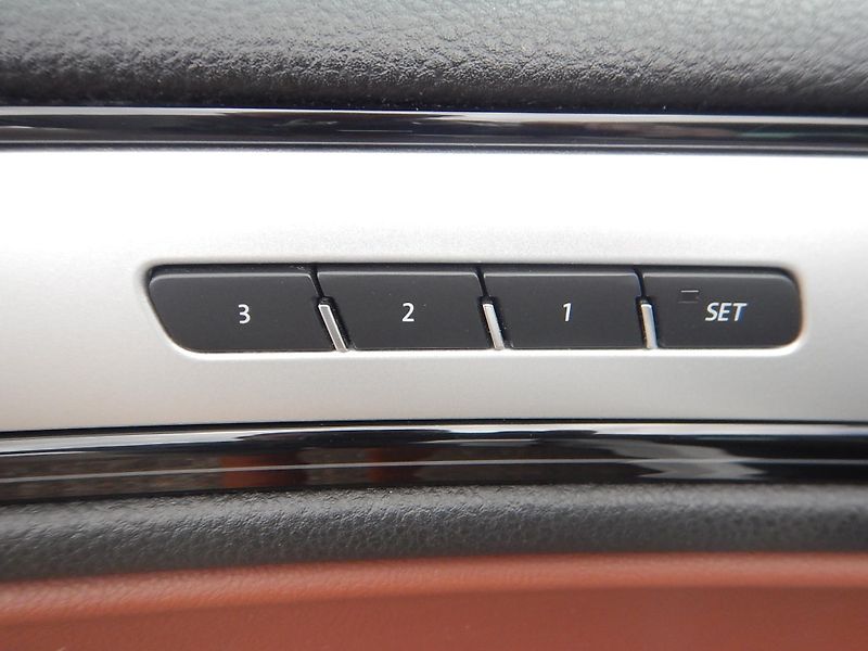 Volkswagen Touareg 3.0 TDI V6, 4x4, DSG - fotka 17 z 31