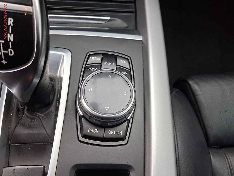 BMW X5 (2014) 2.0 D xD, ČR, AT, navi, bixen - fotka 18 z 21