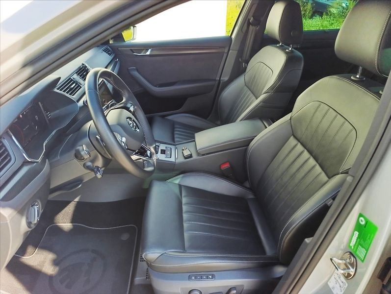 Škoda Superb 2,0 TDi DSG 4x4 Tažné 1maj.,ČR - fotka 14 z 46