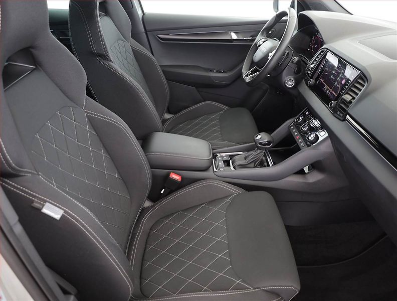 Škoda Karoq (2025) 2.0 TDI, Sportline - fotka 7 z 21