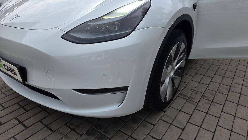 Tesla Model Y (2023) LR AWD Záruka SoH 93,2% - fotka 33 z 33