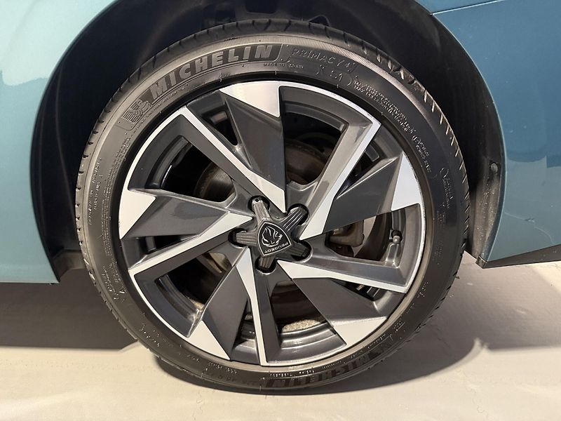 Peugeot 308 SW ALLURE 1.2 PureTech 130 S&S - fotka 14 z 14