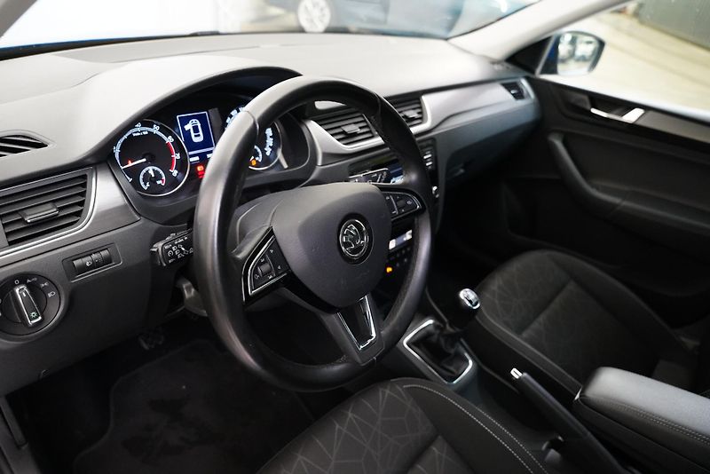 Škoda Rapid - fotka 14 z 26