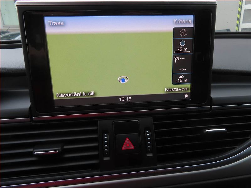 Audi A6 (2012) 2.0 TDI, Automat, Serv.kniha - fotka 18 z 23