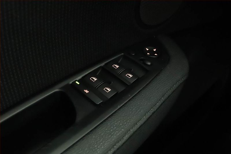 BMW X6 (2010) xDrive40d, 4X4, Automat - fotka 10 z 15