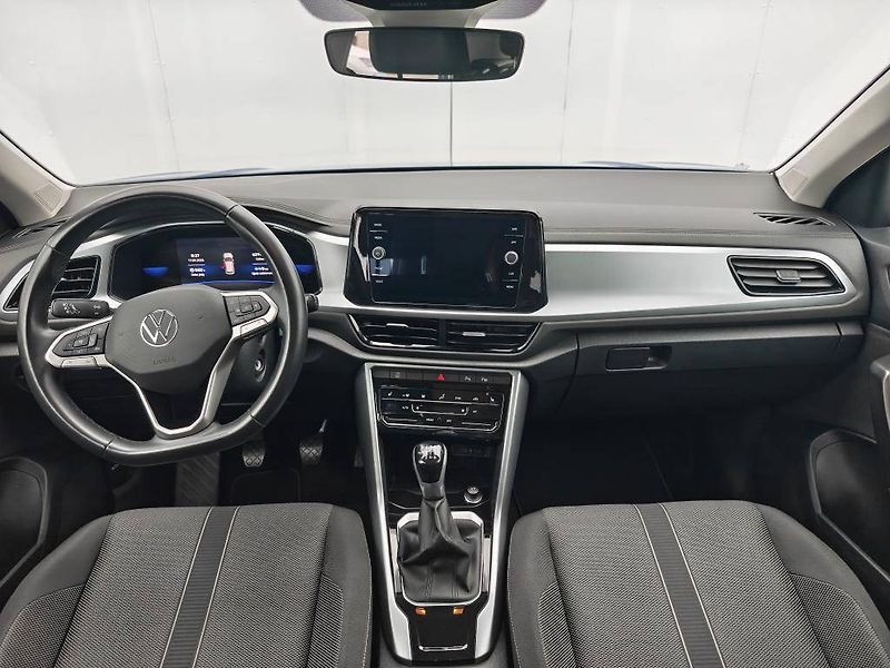 Volkswagen T-Roc Life 6G 1,0TSI - fotka 10 z 22