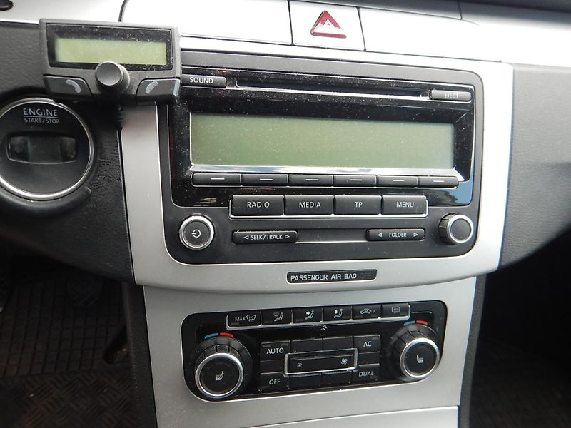 Volkswagen Passat CC 2.0 TDI, 103 kW, DIGIKLIMA - fotka 23 z 25