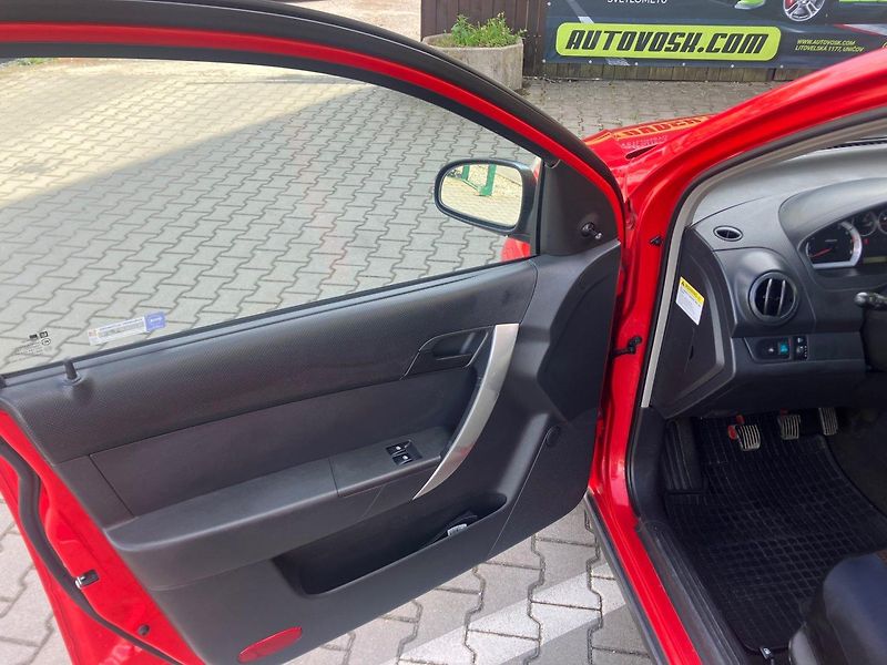 Chevrolet Aveo 1,2i (62kW)*TAŽNÉ ZAŘÍZENÍ* - fotka 14 z 15