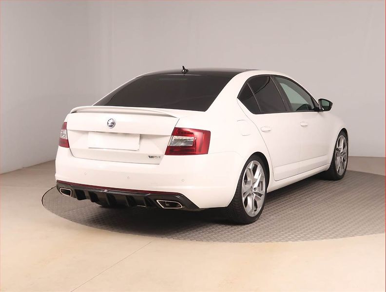 Škoda Octavia (2013) RS 2.0 TDI, Kůže, Navi - fotka 5 z 16
