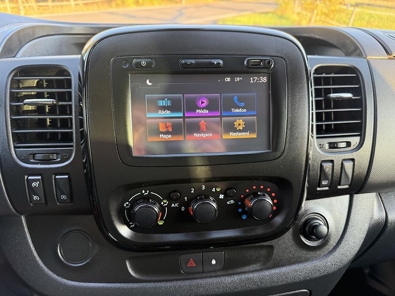 Opel Vivaro (2018) OPEL VIVARO 9 MÍST L2H1 M1  - fotka 20 z 20