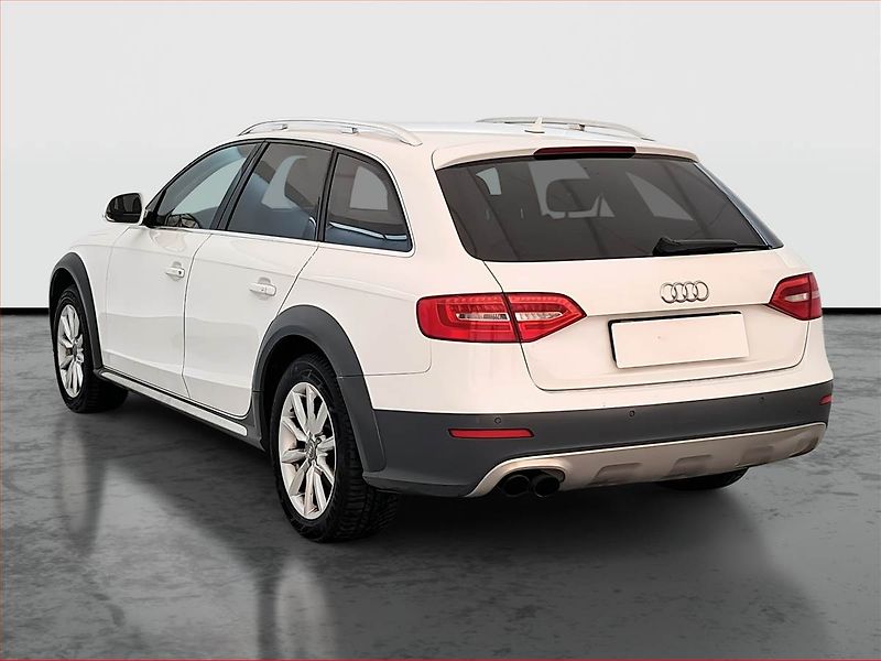 Audi A4 Allroad (2012) 2.0 TDI, 4X4, Automat - fotka 4 z 20