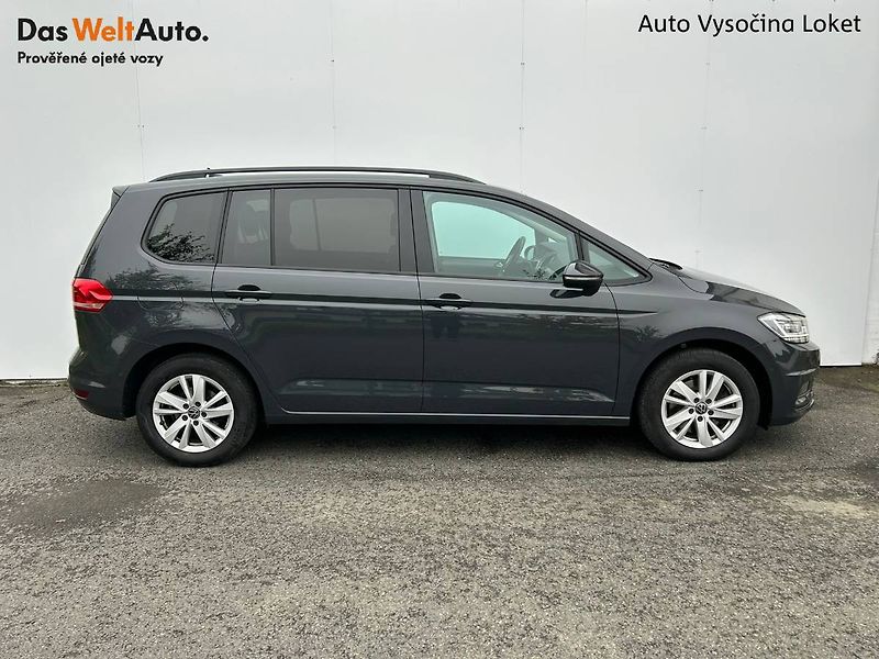 Volkswagen Touran (2022) 1.5 TSI 110kW DSG tažné - fotka 24 z 33