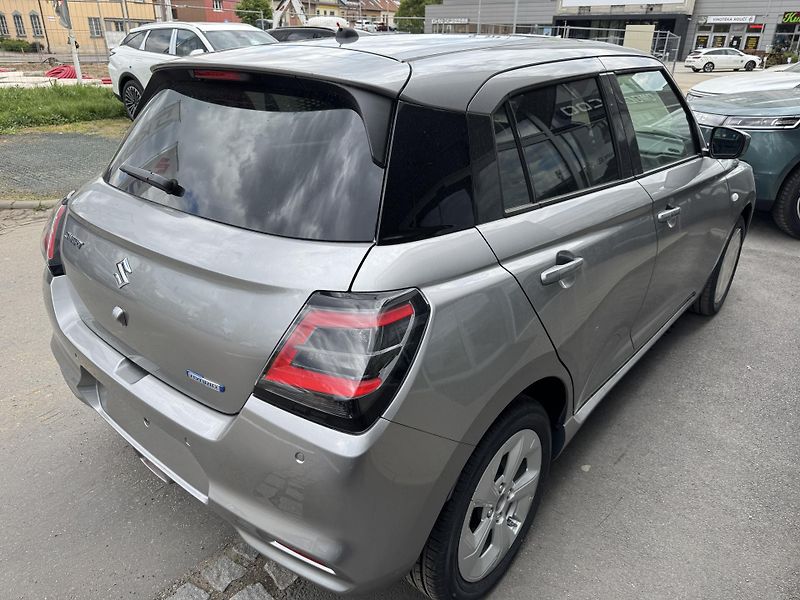 Suzuki Swift (2026) 1,2 Premium AllGrip Hybrid - fotka 3 z 5