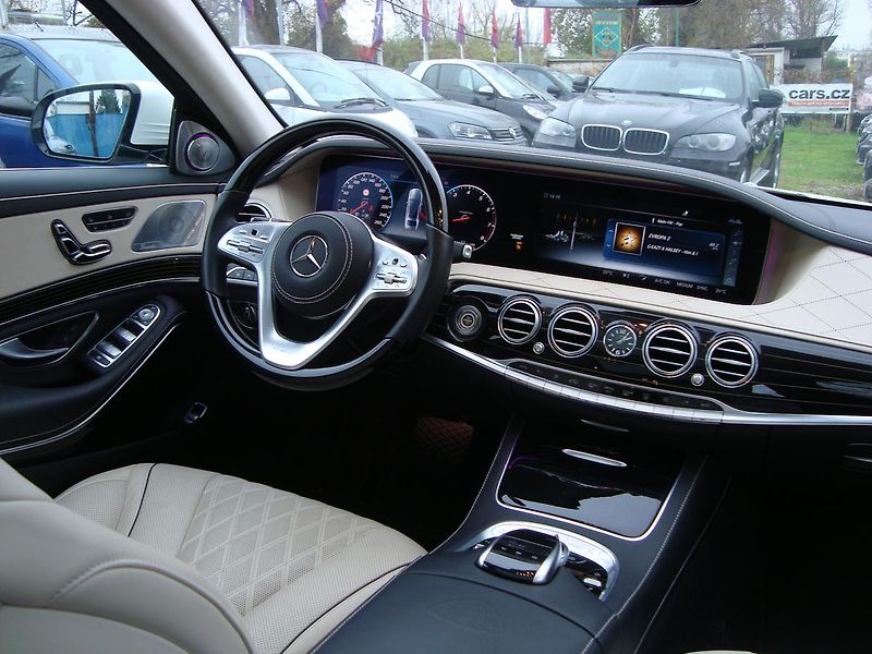 Mercedes-Benz Třídy S (2018) Maybach 560 4-Matic,ČR,1.Maj - fotka 40 z 77