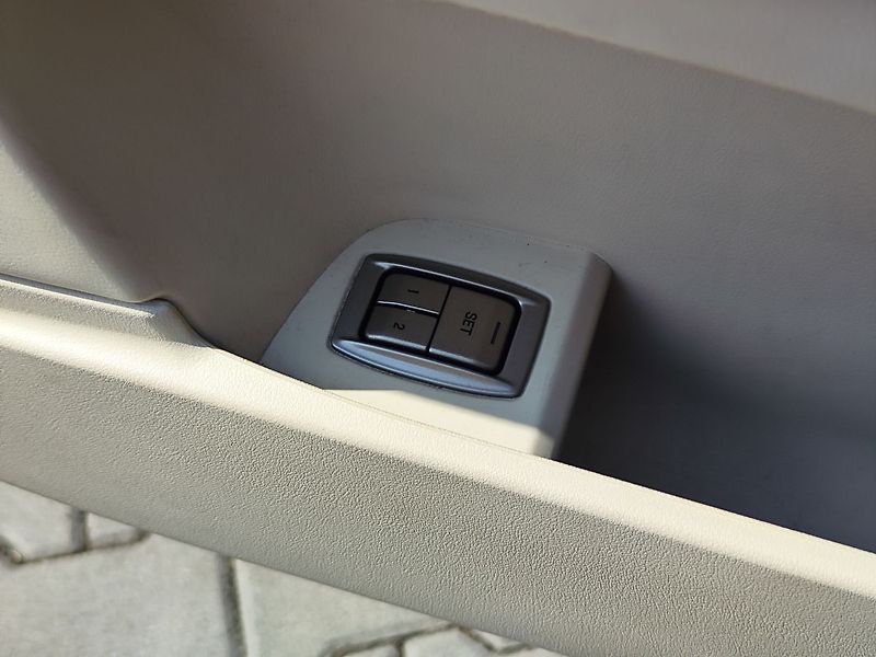 Jaguar XF 3.0/202kW V6 - fotka 30 z 31