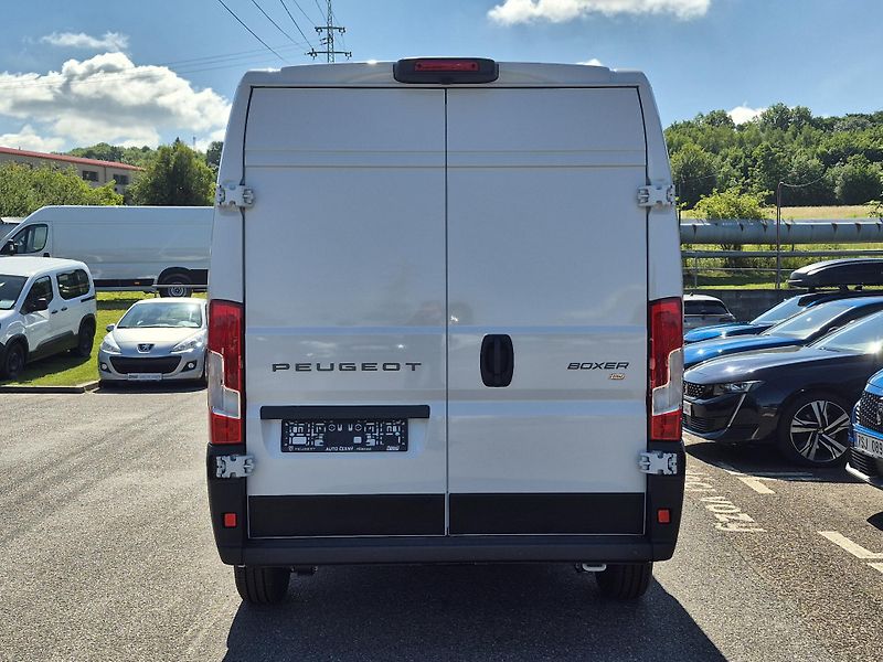 Peugeot Boxer (2026)  3500 L3H2 BlueHDi 140 MAN6 - fotka 4 z 18